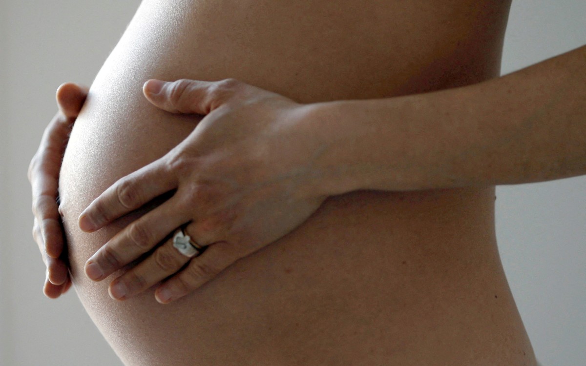 “Es un criminal en serie”; Detienen a anestesiólogo acusado de violar a una mujer durante cesárea en Brasil