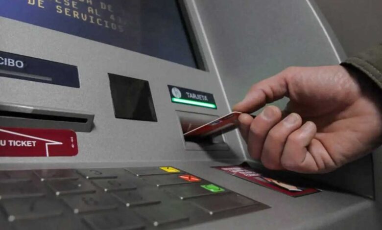 España define los detalles del nuevo impuesto a los bancos: no podrá repercutir en los clientes