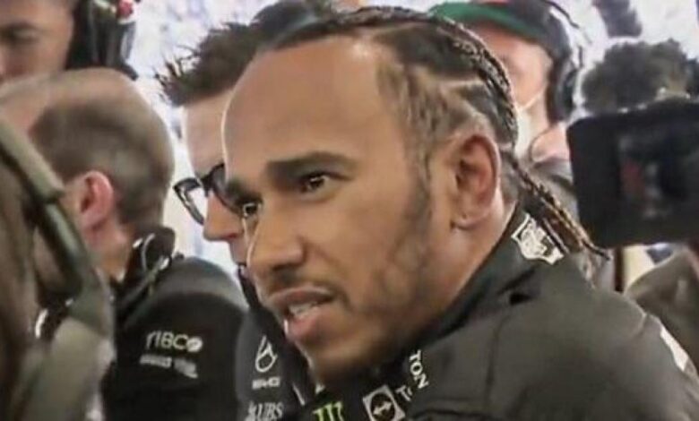 Este cuento se acabó: Hamilton claudica y se quita los piercings