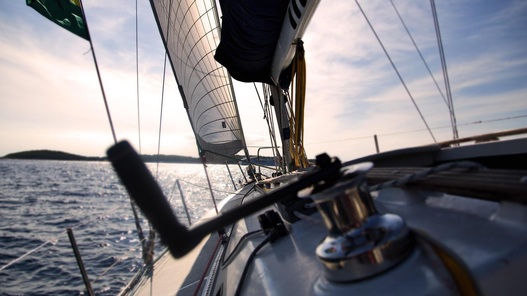 Estos son los 3 lugares de España más baratos para alquilar un barco este verano