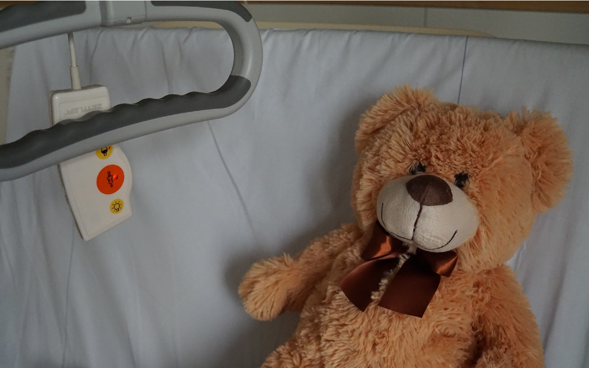 Estudios hallan más pistas sobre posible causa de hepatitis grave en menores