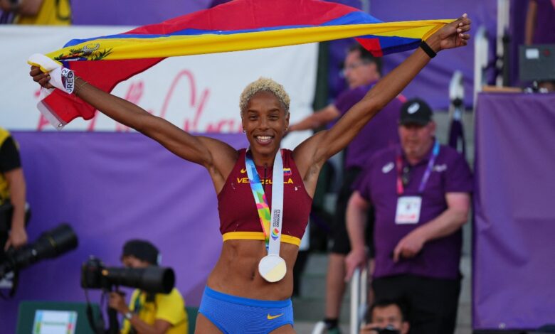 Eugene 2022: Yulimar Rojas se consagra tricampeona mundial | Video