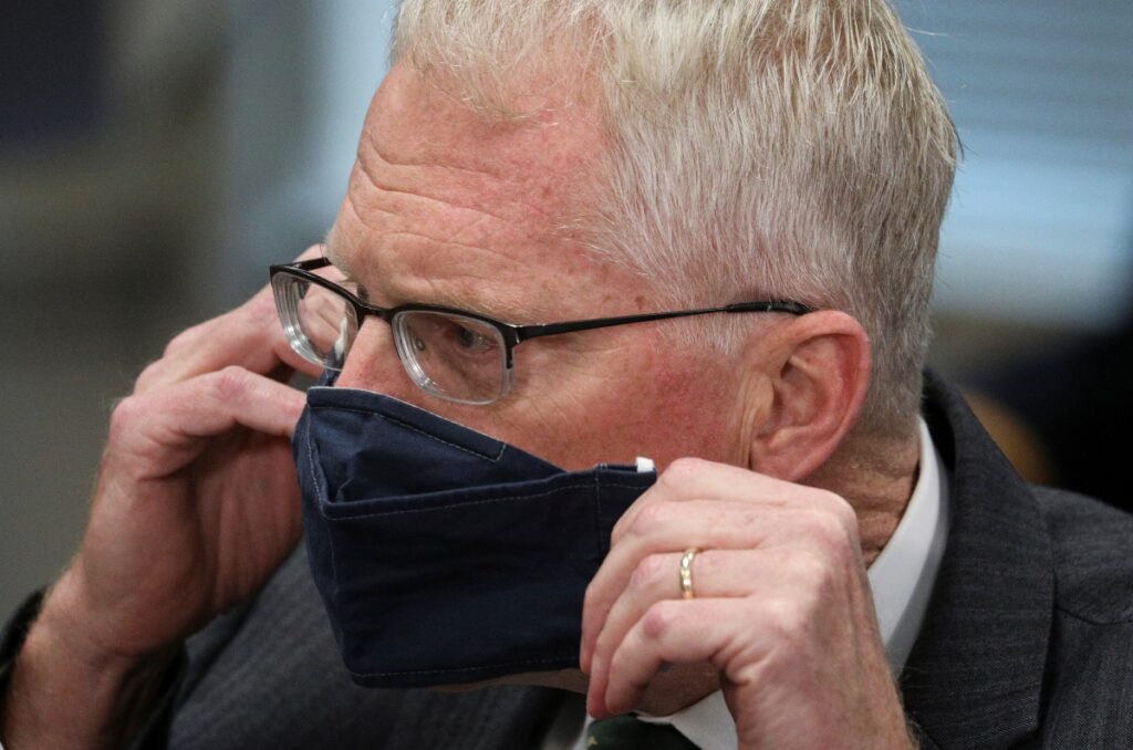 Exsecretario de Defensa de Trump niega órdenes para desplegar 10 mil efectivos en Capitolio