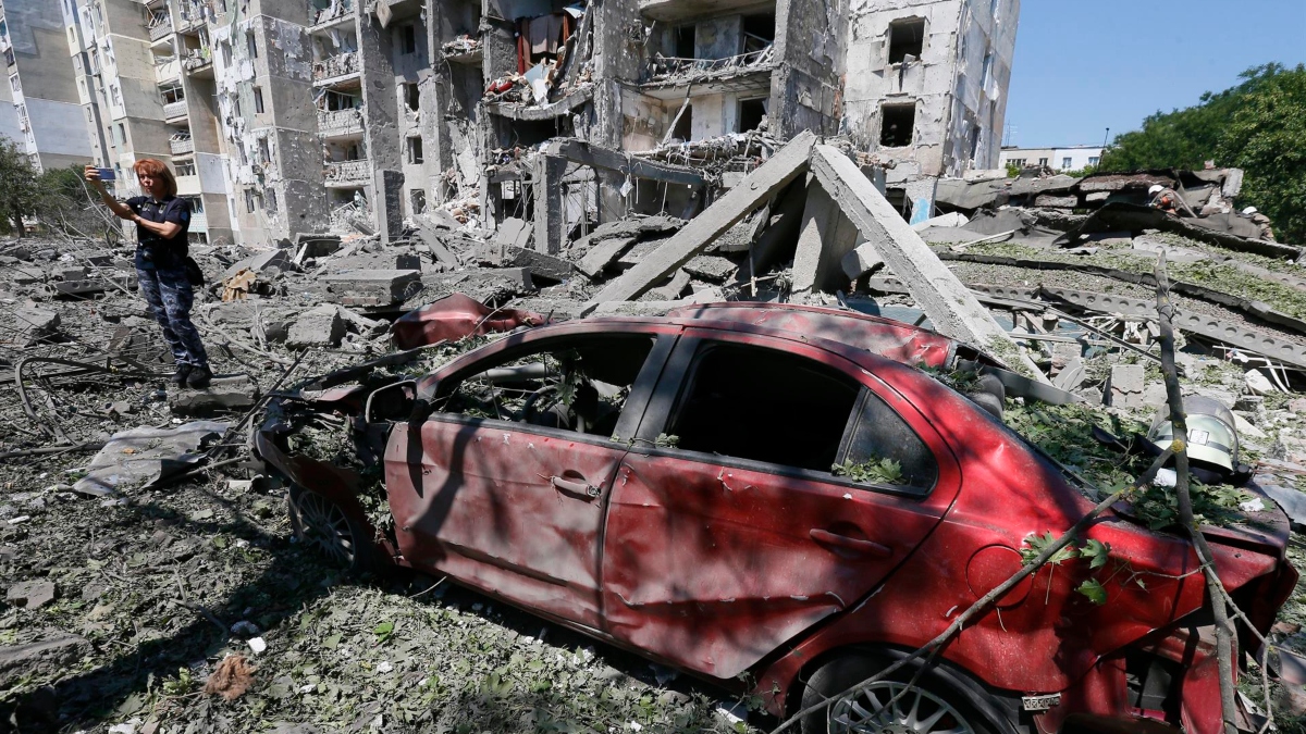 Gobernador ucraniano insta a 350,000 residentes a evacuar la región más estratégica