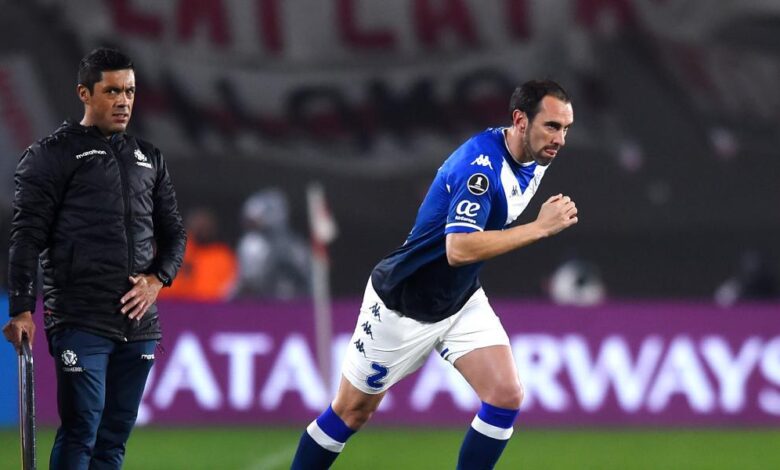 Godín, debut de oro y con susto en Argentina