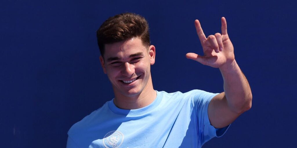 Guardiola, impresionado con Julián Álvarez: "Un fichaje extraordinario"