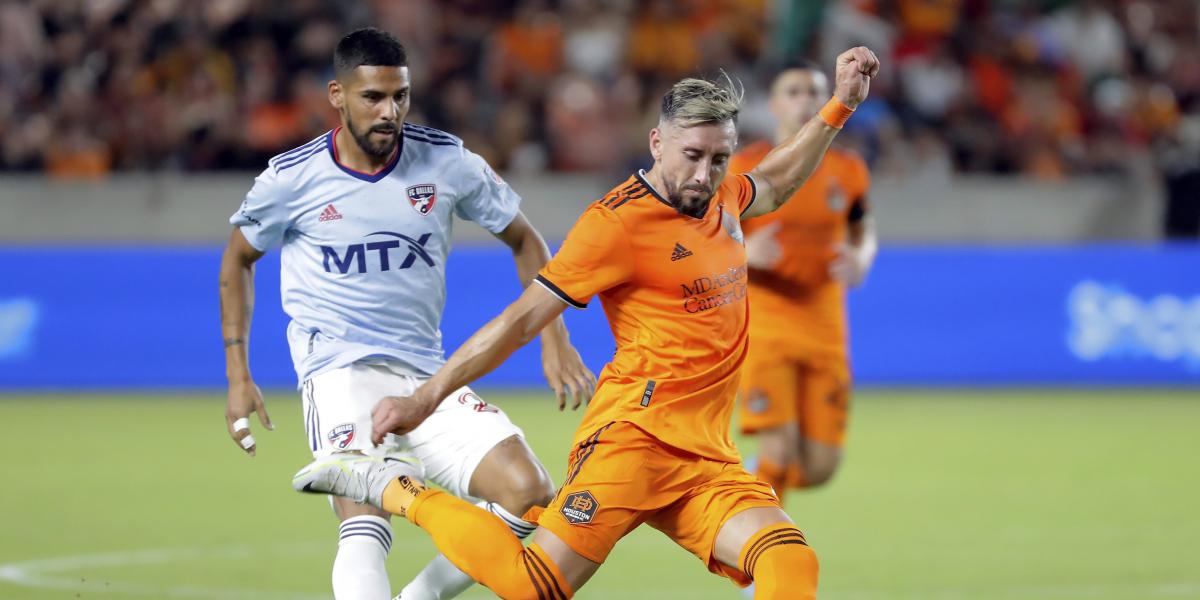 Héctor Herrera debuta en el Houston con un empate espectacular