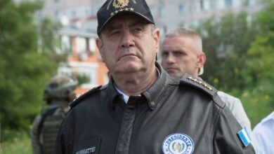 Hombres atacan a militares que protegían perímetro del presidente Giammattei; sale ileso