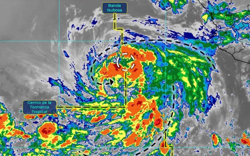 Huracán 'Estelle' se debilita a tormenta tropical; se prevén lluvias fuertes en Nayarit y Jalisco