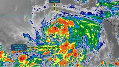 Huracán 'Estelle' se debilita a tormenta tropical; se prevén lluvias fuertes en Nayarit y Jalisco