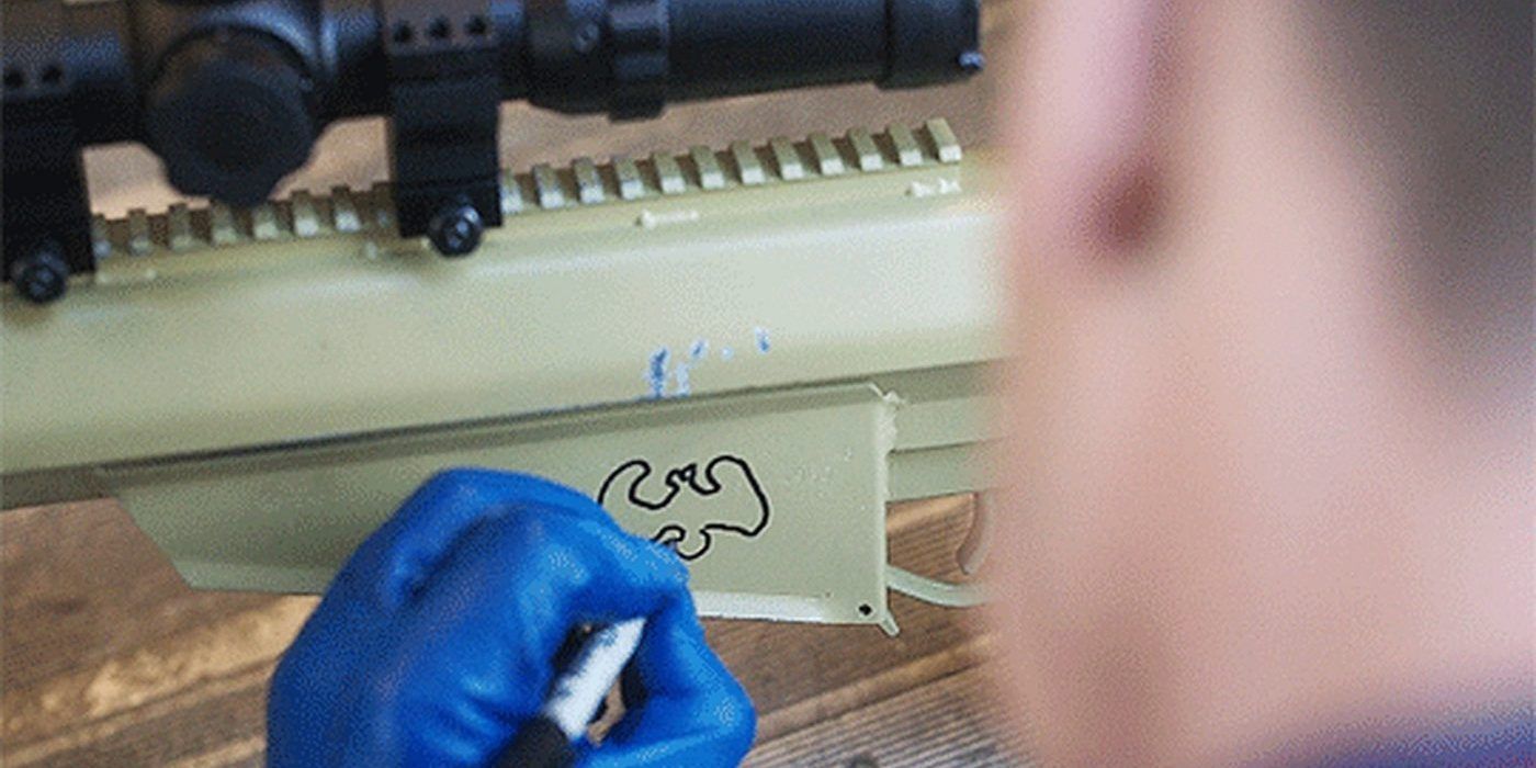 James Gunn responde al parabrisas de la paloma de la paz del pacificador real Pegatina