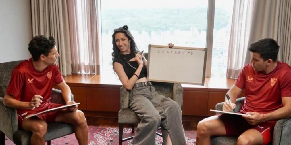 Jesús Navas y Acuña aprenden coreano