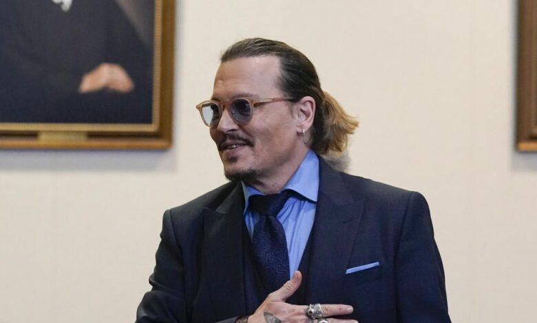 Johnny Depp vende sus creaciones artísticas por este dineral