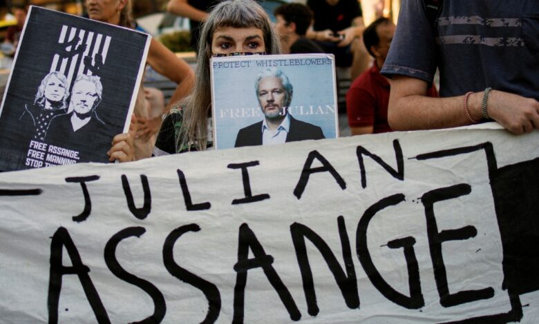 Julian Assange presenta apelación contra extradición a EU