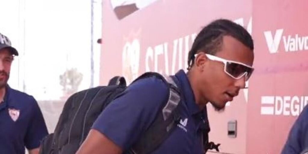 Koundé se queda en el hotel y no viaja con el Sevilla a Lisboa