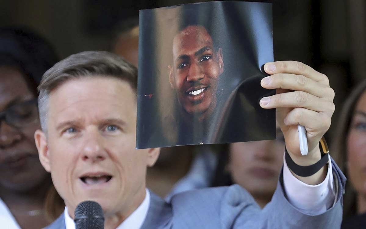 La Policía de Ohio disparó decenas de veces contra el afroamericano Jayland Walker, según el abogado