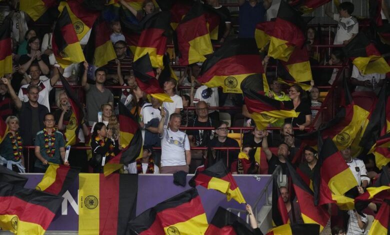 La UEFA probará las localidades de pie la próxima temporada