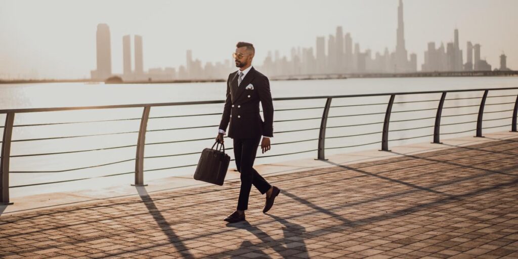 La cantidad exacta que debes ganar para vivir como un rey en cualquier parte del mundo