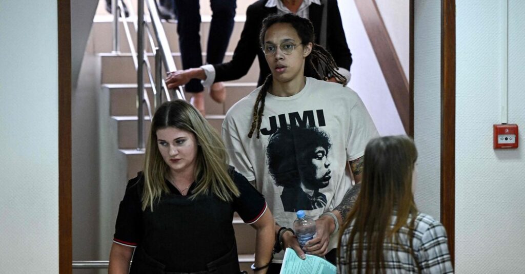 La detención de Brittney Griner en Moscú es lo último en diplomacia de rehenes