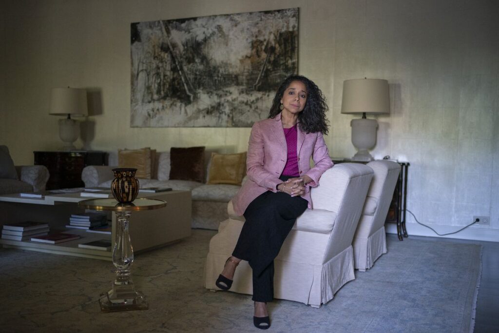 La embajadora de EE UU en España advierte de “los riesgos de hacer determinados negocios con China”