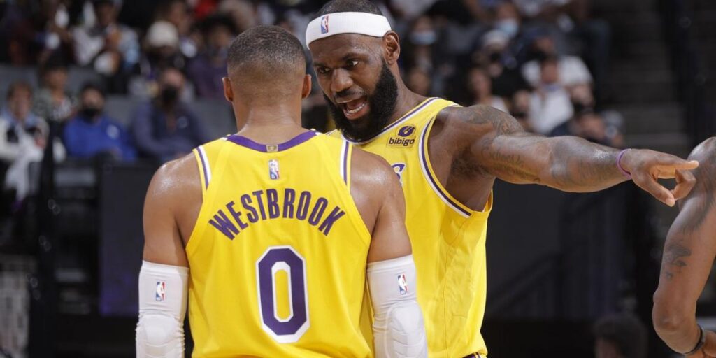 La escena de la discordia entre LeBron y Westbrook en la Summer League