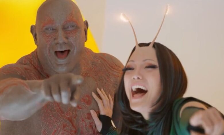 La estrella de GOTG está tan emocionada como los fanáticos de visitar el campus de los Vengadores en un nuevo video