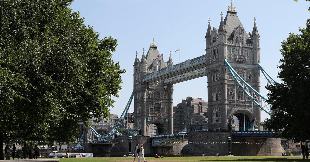 La ola de calor en Europa rompe récords de temperatura en el Reino Unido y provoca incendios forestales