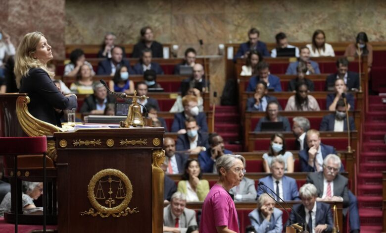 La primera ministra francesa pide “compromisos” a la oposición parlamentaria para sacar adelante las reformas