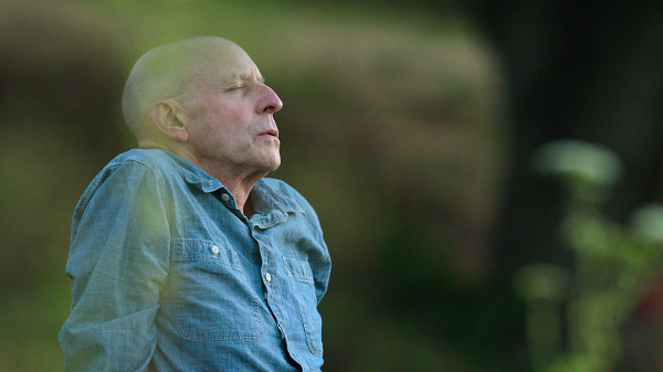 La serie de Netflix basada en el bestseller de moda que no podrás dejar de ver