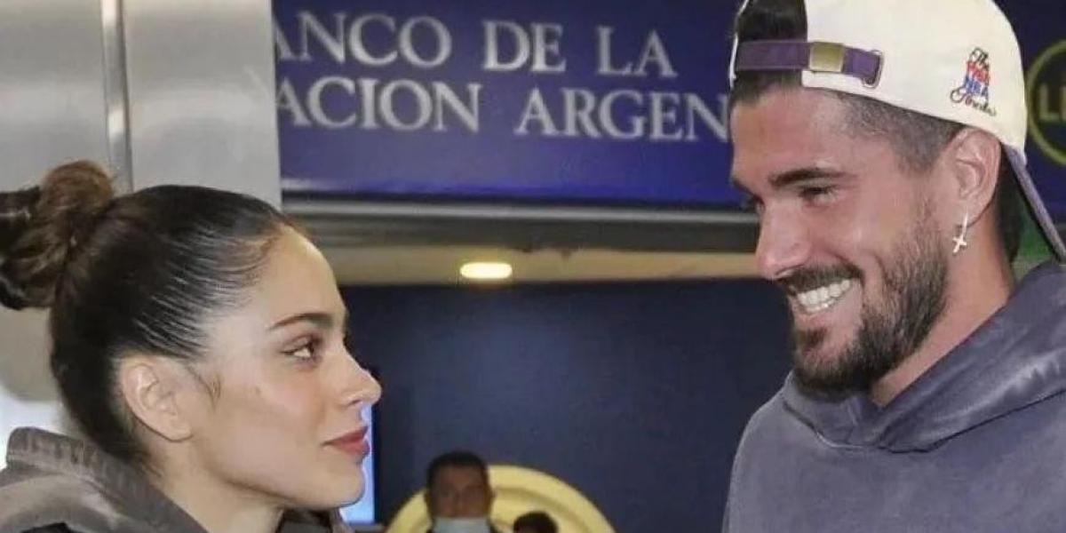 Las exclusivas zapatillas que De Paul y Tini Stoessel lucen a conjunto