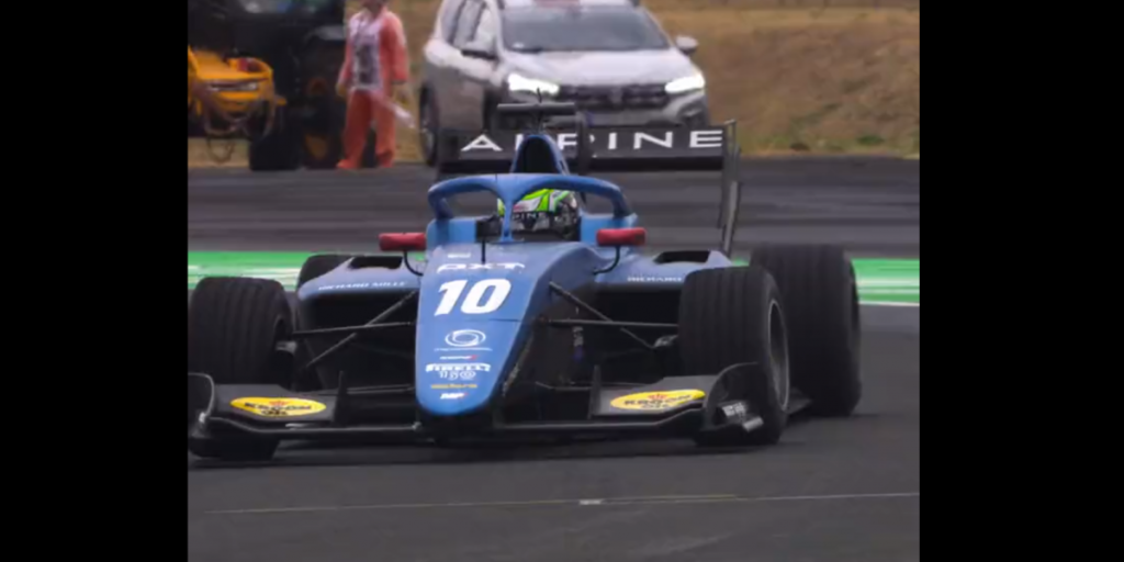 Leclerc la vuelve a liar y Collet se lleva la victoria