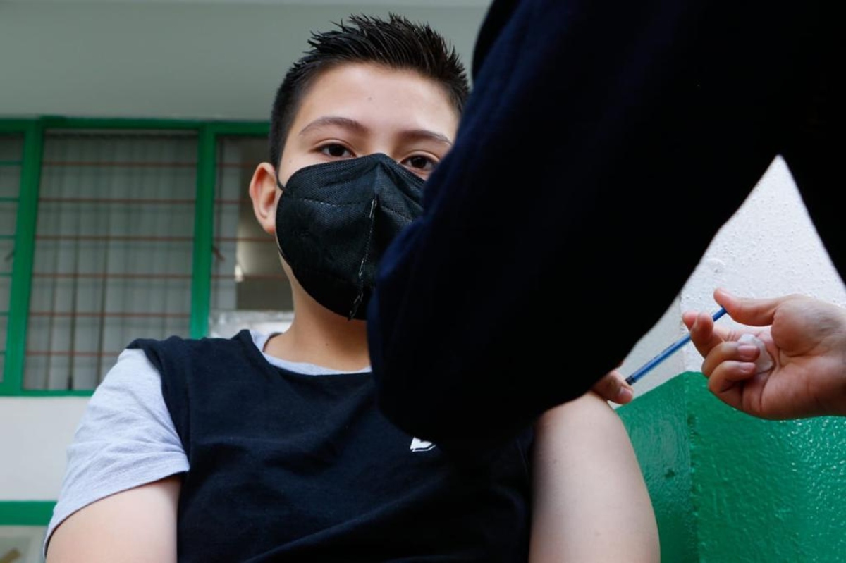 Llega a México nuevo embarque con un millón de vacunas de Covid-19 para niños