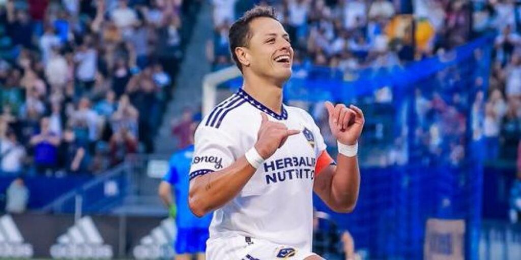 Los Ángeles Galaxy se hunde sin 'Chicharito' y doblete del 'Cucho' Hernández