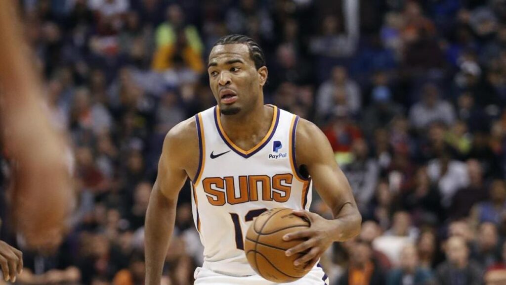 Los Nets apuestan por T.J. Warren y Edmond Sumner