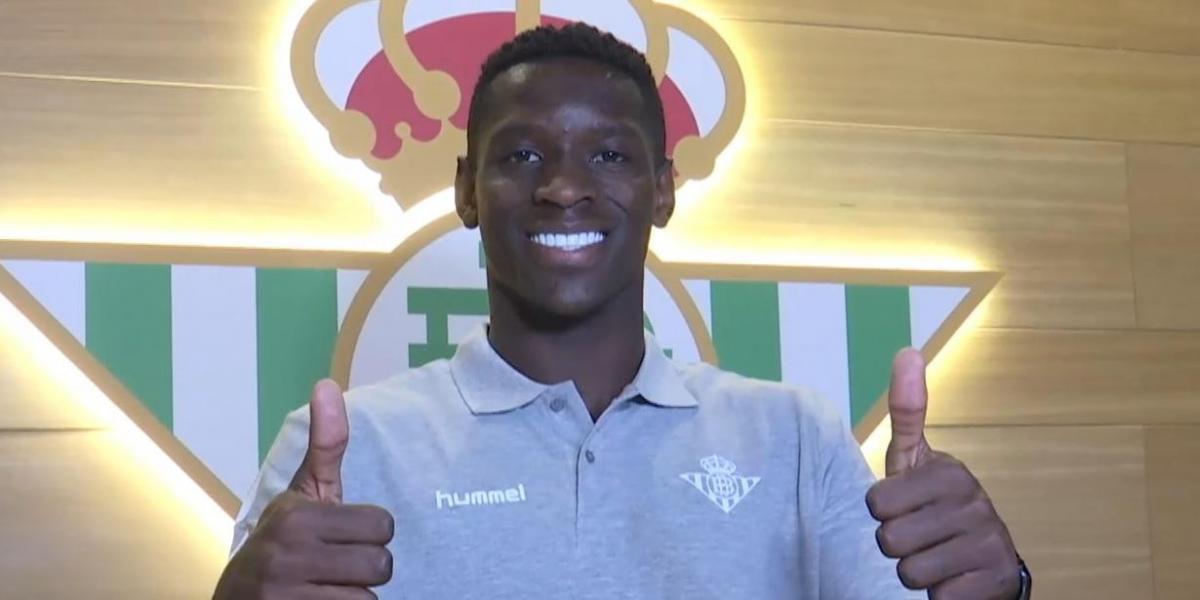 Luiz Henrique: "Espero ganar muchos títulos en el Betis"