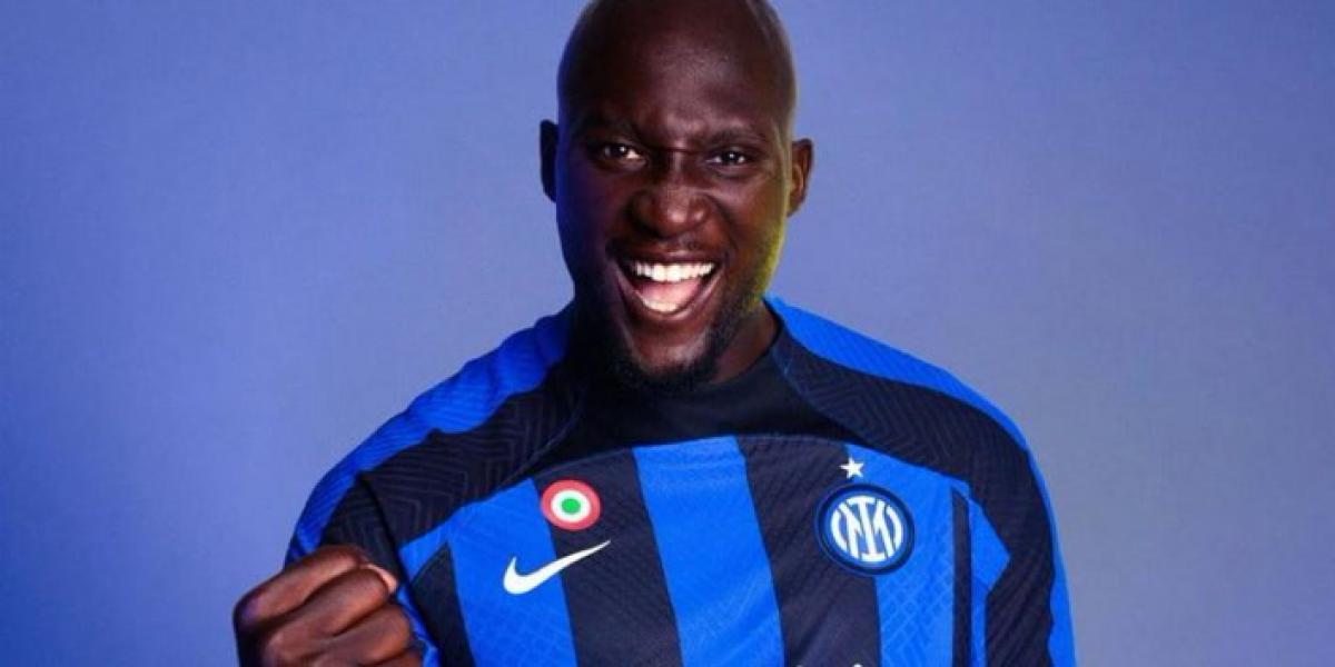 Lukaku arenga a la afición del Inter: "El que no salte rojinegro es"