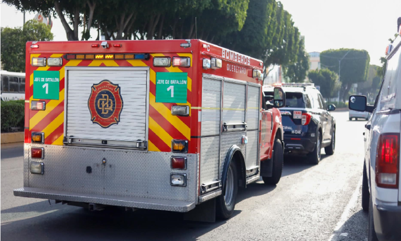 Madre e hijo sufren accidente en moto, sobre avenida Zaragoza en el centro de Querétaro