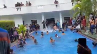 Manifestantes en Sri Lanka llegaron hasta la alberca del palacio presidencial | Video