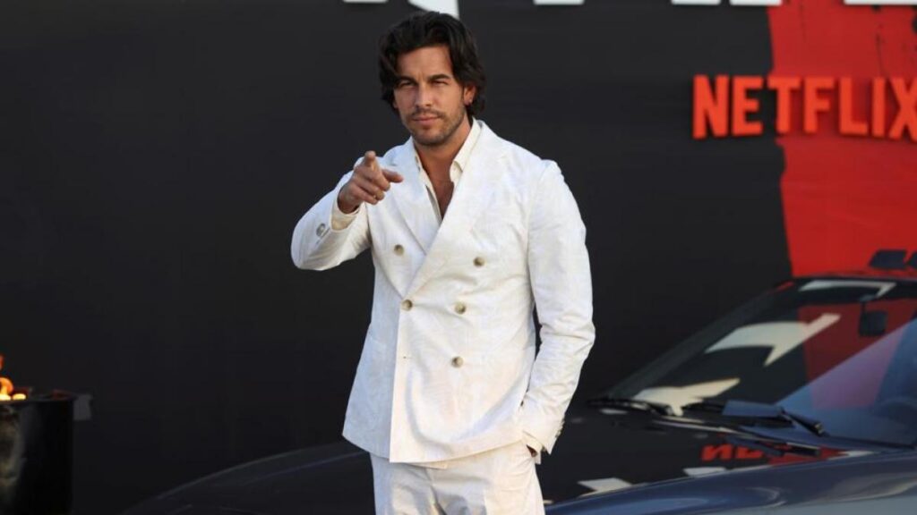 Mario Casas deja de ser el soltero de oro y su nueva novia te sonará mucho