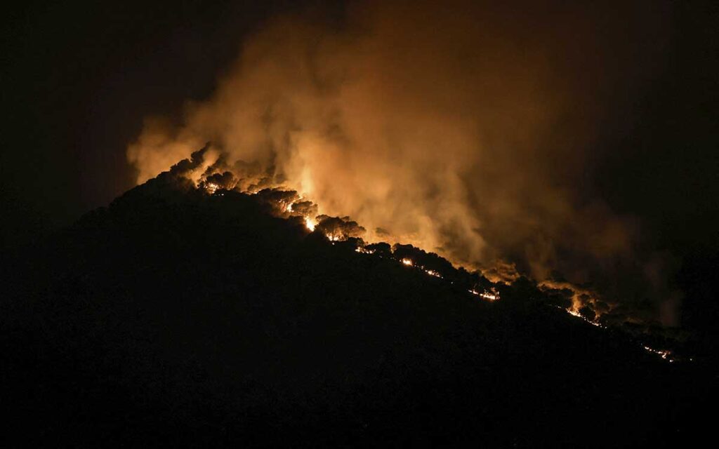 Más de mil muertes y numerosos incendios deja la ola de calor en España y Portugal