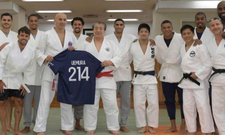 Mbappé cambia el balón por el kimono