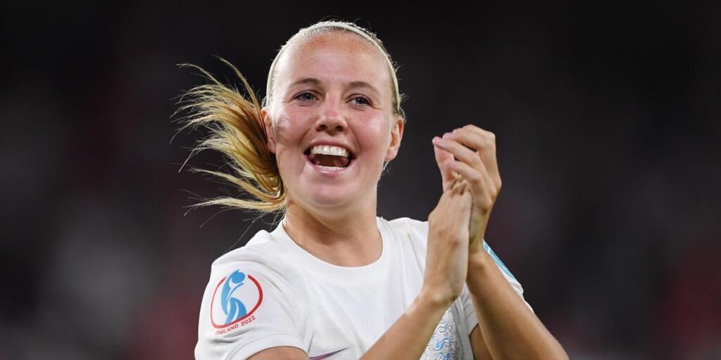 Mead iguala el récord goleador en la Euro de la alemana Grings