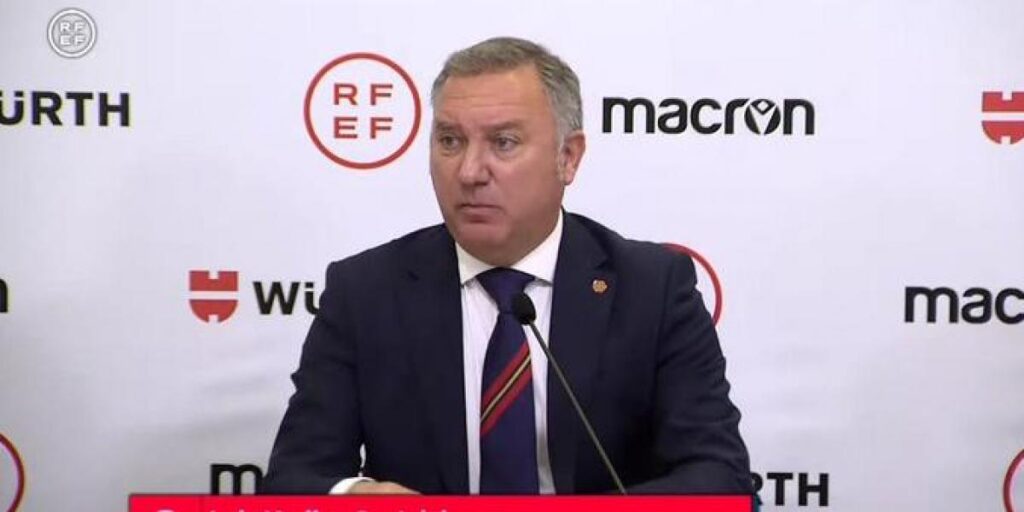 Menor VAR, manos claras y más tiempo efectivo de juego