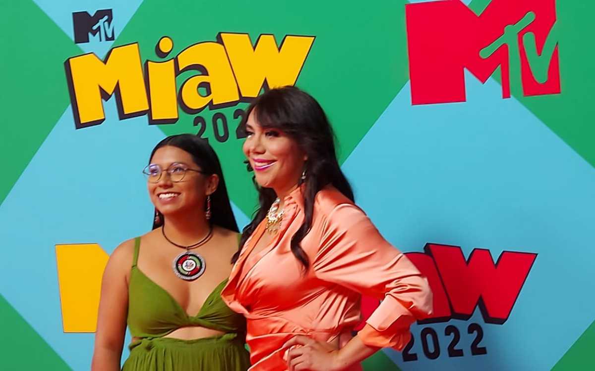 Mitzy Cortés, la joven mixteca que ganó el premio Miaw Transforma por su lucha a favor de la tierra e igualdad