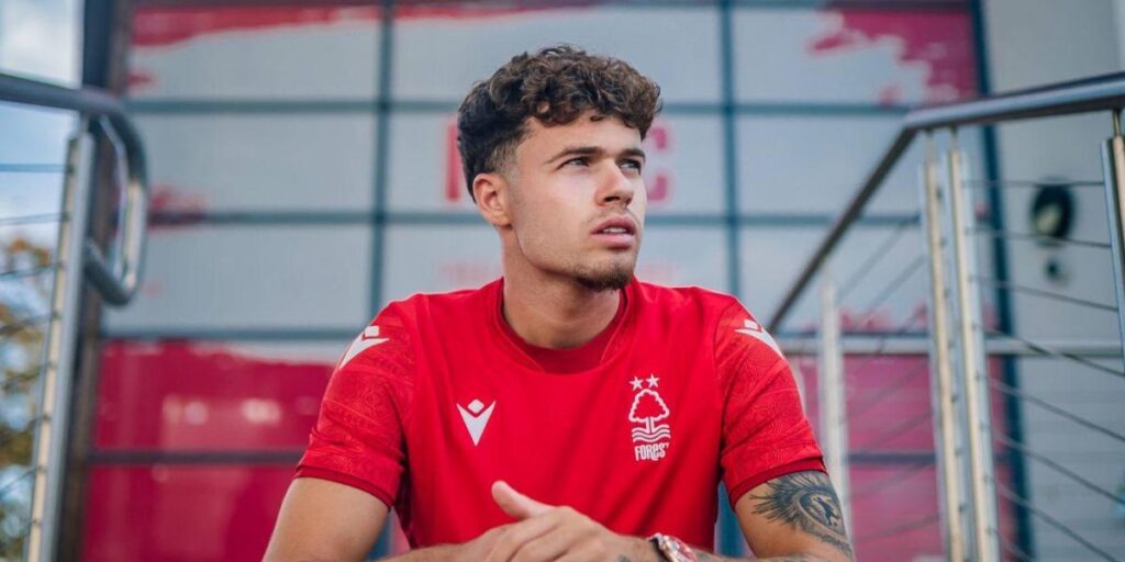 Neco Williams, sexto fichaje de un Forest que ya ha gastado... ¡70 millones de euros!