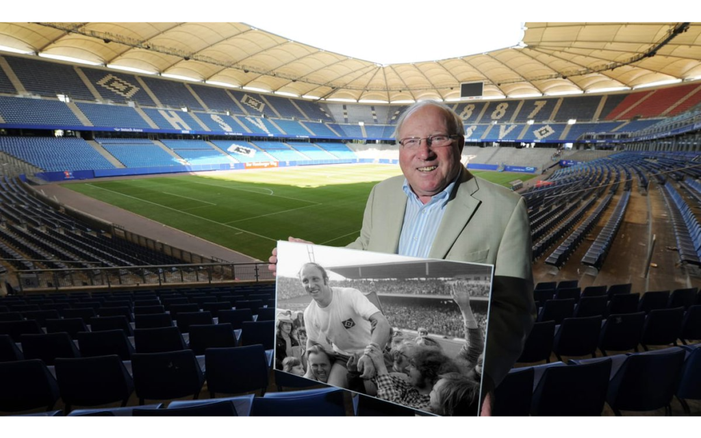"No hay otra persona tan grande como Uwe (Seeler)": Franz Beckenbauer | Video