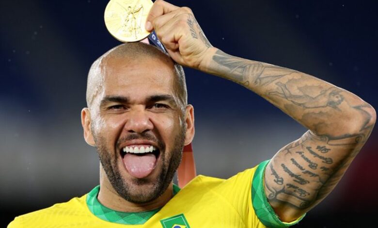 “Nos vemos prontito, ¡vamos Pumas!”, el mensaje de Dani Alves desde el avión que lo trae a México