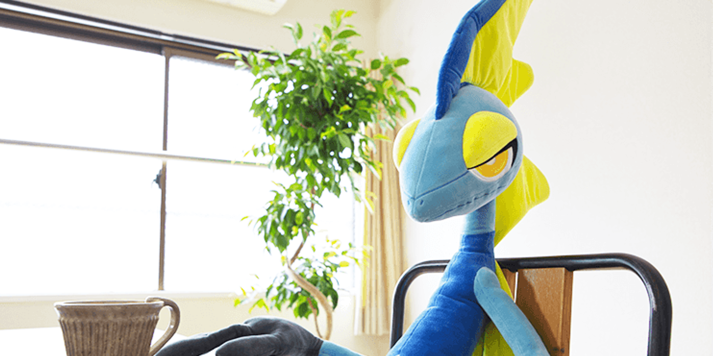 Pokémon Center está vendiendo un majestuoso peluche Inteleon de 4 pies de altura