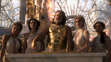 Por qué el acento de Zeus de Russell Crowe es tan raro en Thor: Love & Thunder