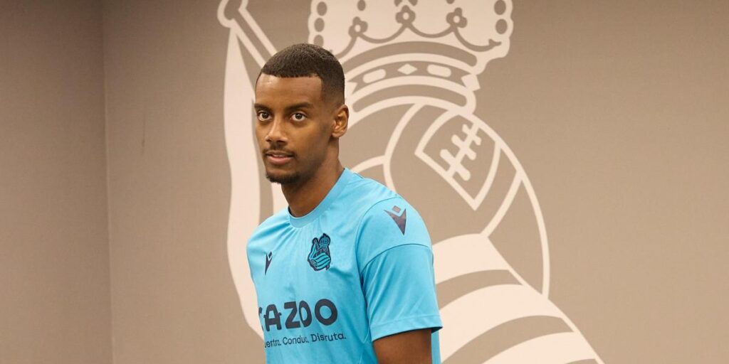 Preocupados por Isak, vigilado por el Madrid